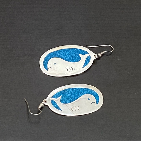 Vintage Unsigned Sterling Silver Whale Turquoise Inlay Drop Earrings - Picture 7 of 9